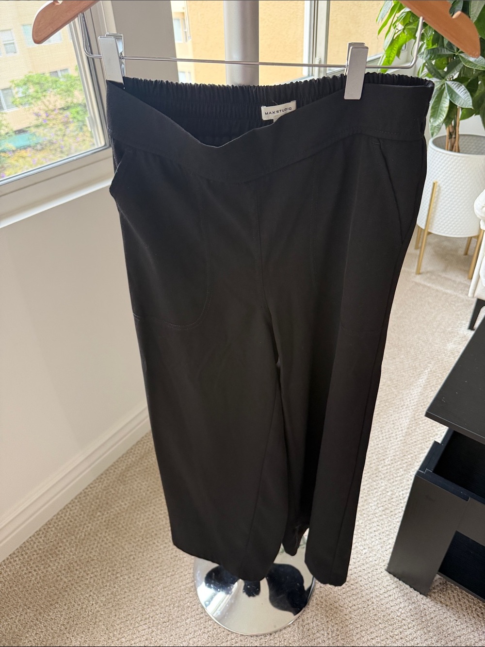 Max Studio Black Wide-Leg Pull-On Trousers